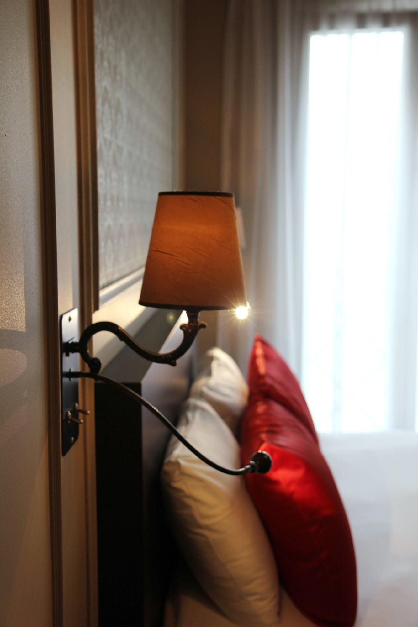 Best Western Le Montmartre - Saint Pierre Париж Екстериор снимка
