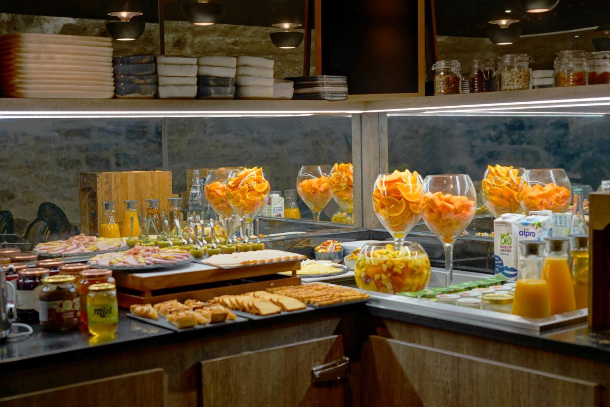 Best Western Le Montmartre - Saint Pierre Париж Екстериор снимка