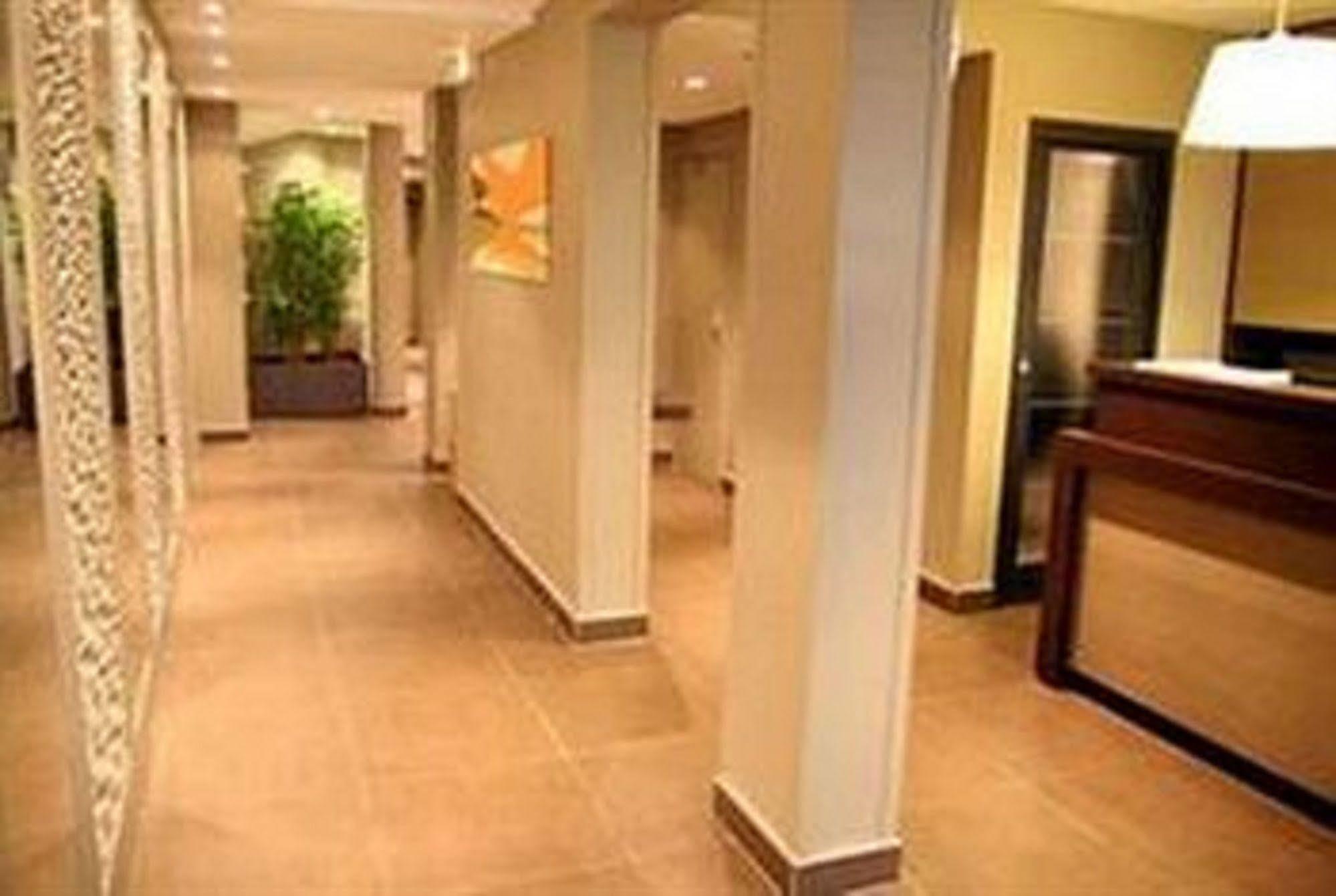 Best Western Le Montmartre - Saint Pierre Париж Екстериор снимка