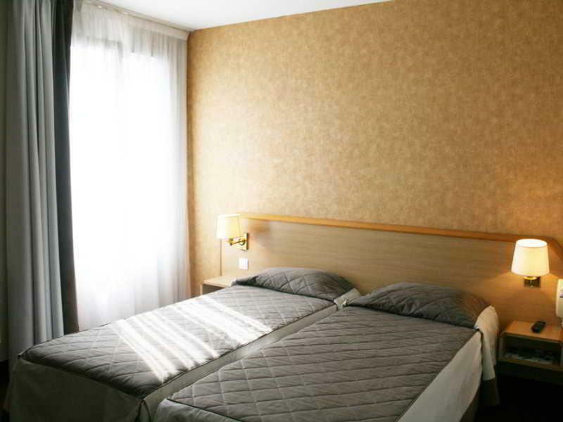 Best Western Le Montmartre - Saint Pierre Париж Екстериор снимка