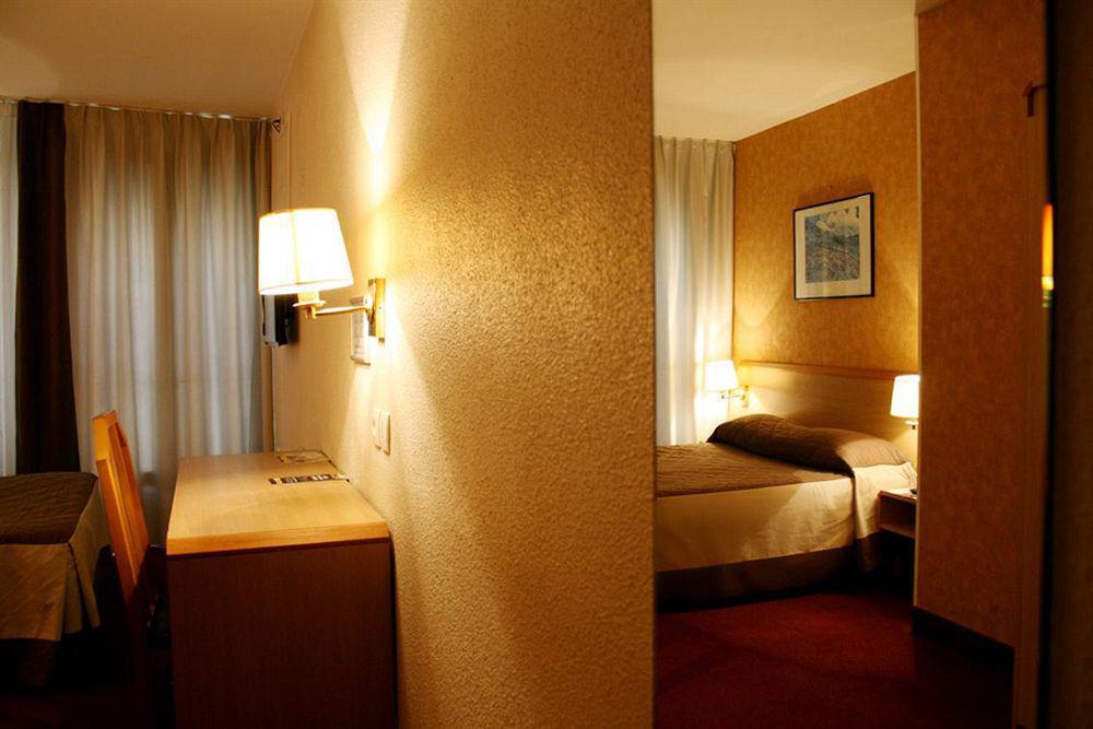 Best Western Le Montmartre - Saint Pierre Париж Стая снимка