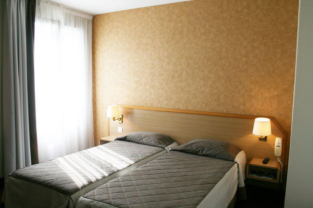 Best Western Le Montmartre - Saint Pierre Париж Стая снимка